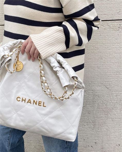 white chanel hand bag|where to buy Chanel 22.